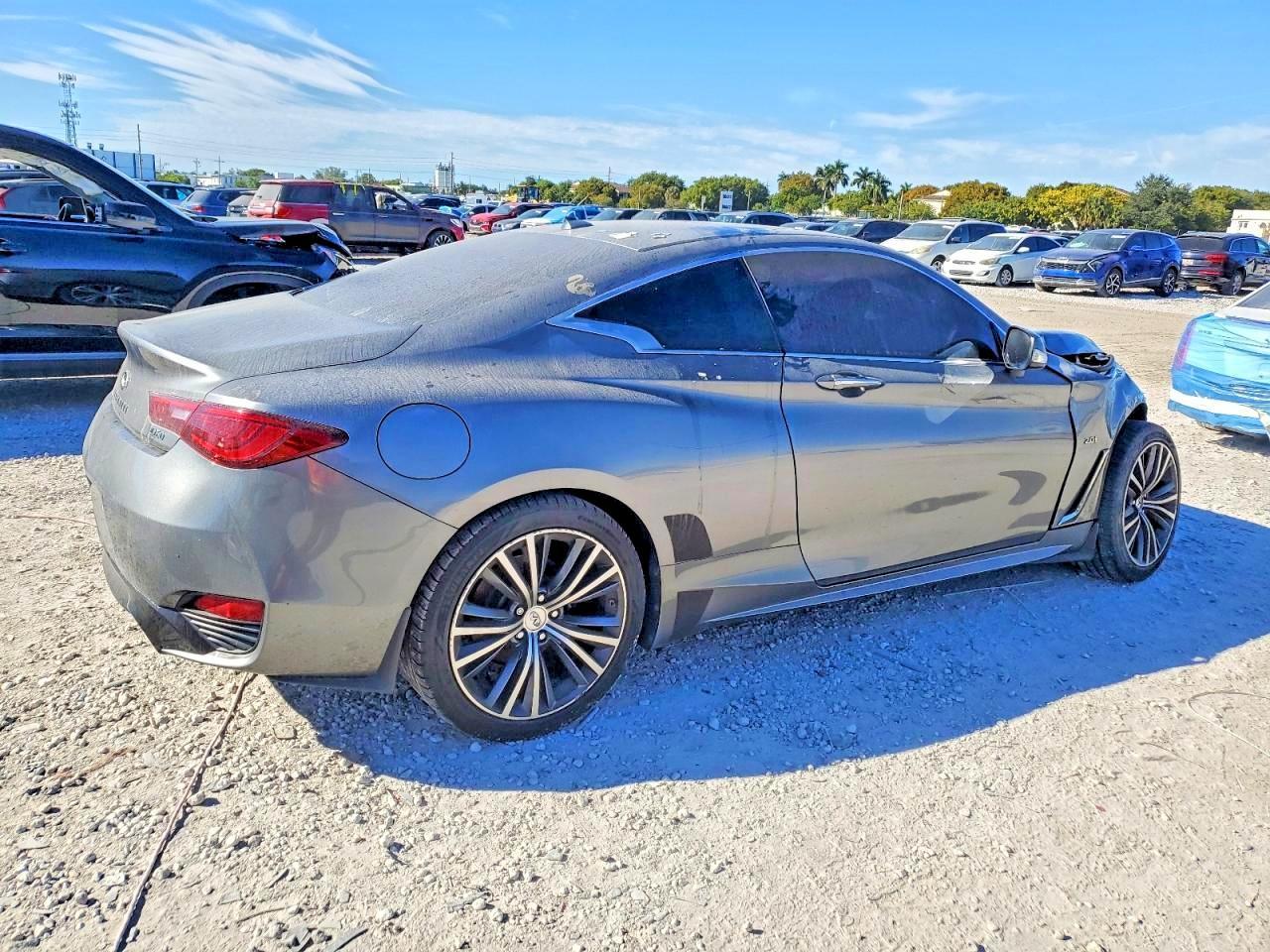 2017 INFINITI Q60