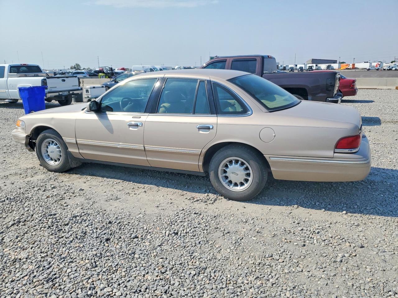 1997 FORD Crown Victoria