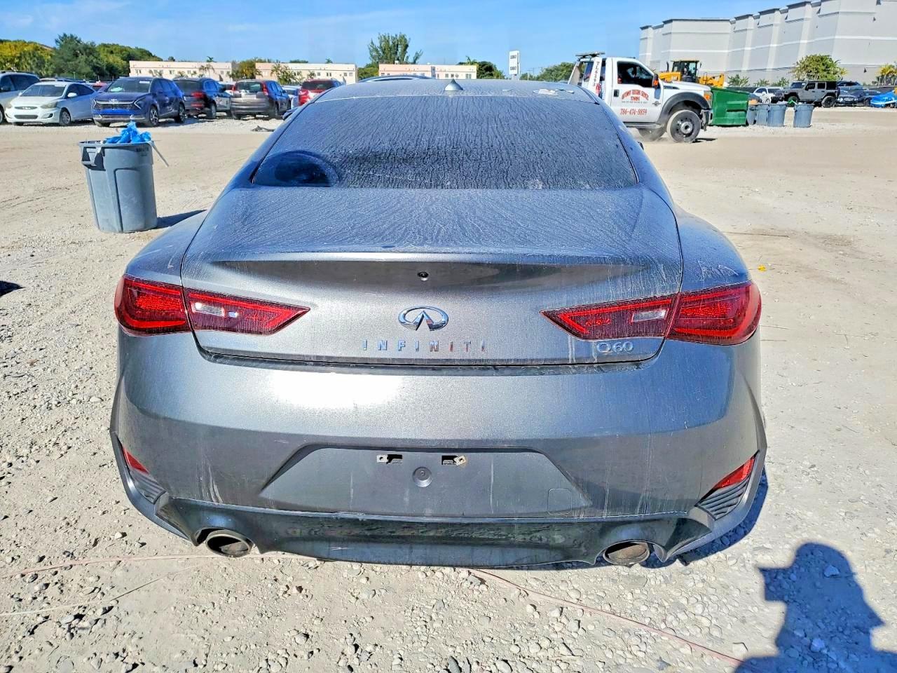 2017 INFINITI Q60