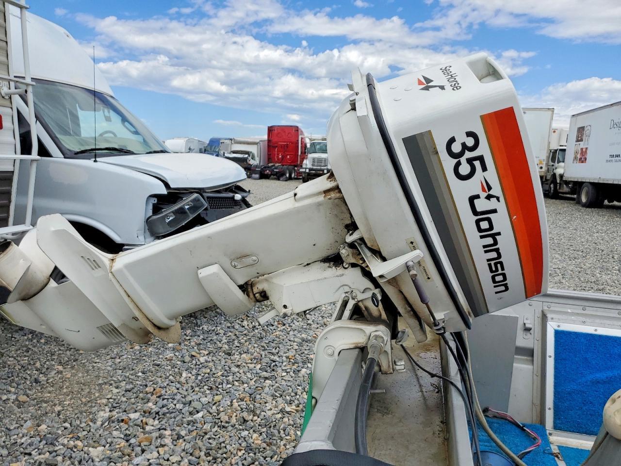 1977 BOAT Dura Craft