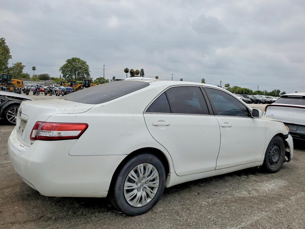 2010 TOYOTA CAMRY