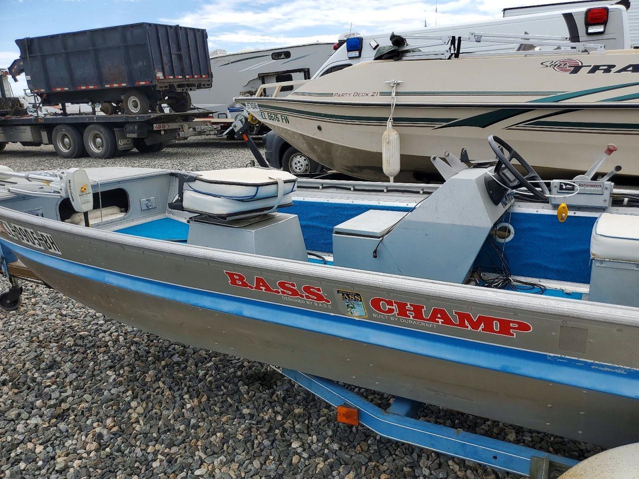 1977 BOAT Dura Craft