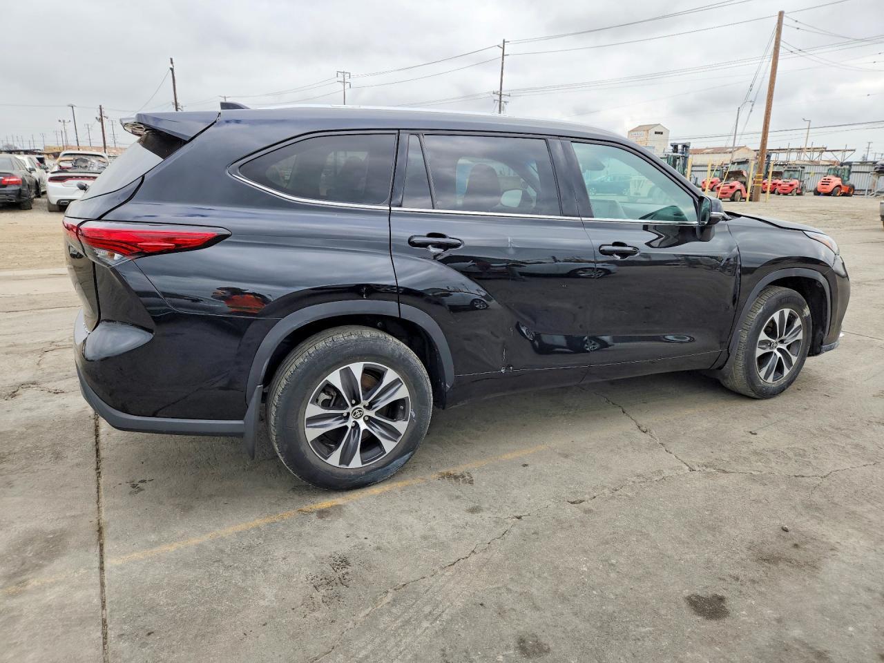 2022 TOYOTA HIGHLANDER