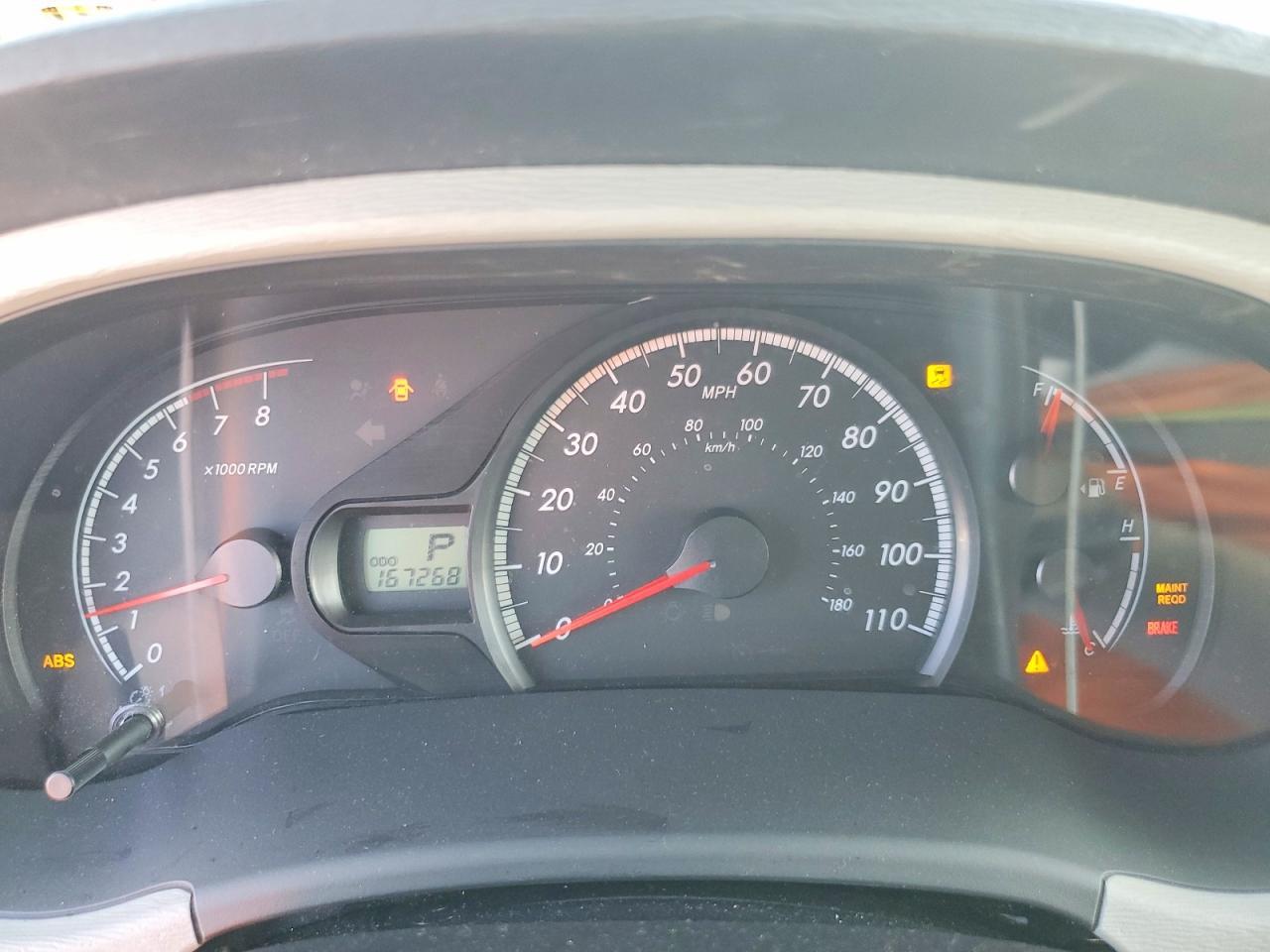 2011 TOYOTA SIENNA
