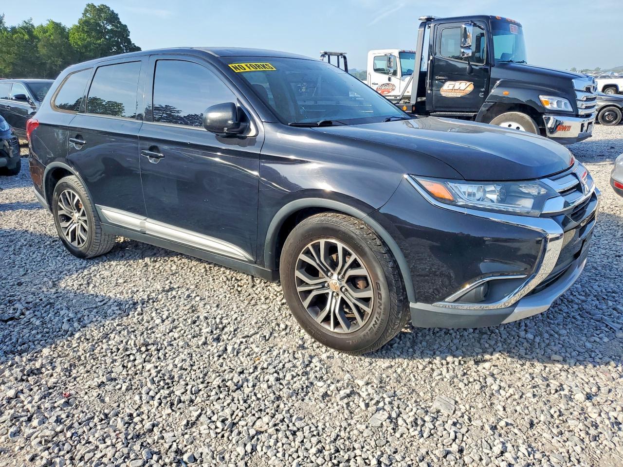2016 MITSUBISHI outlander
