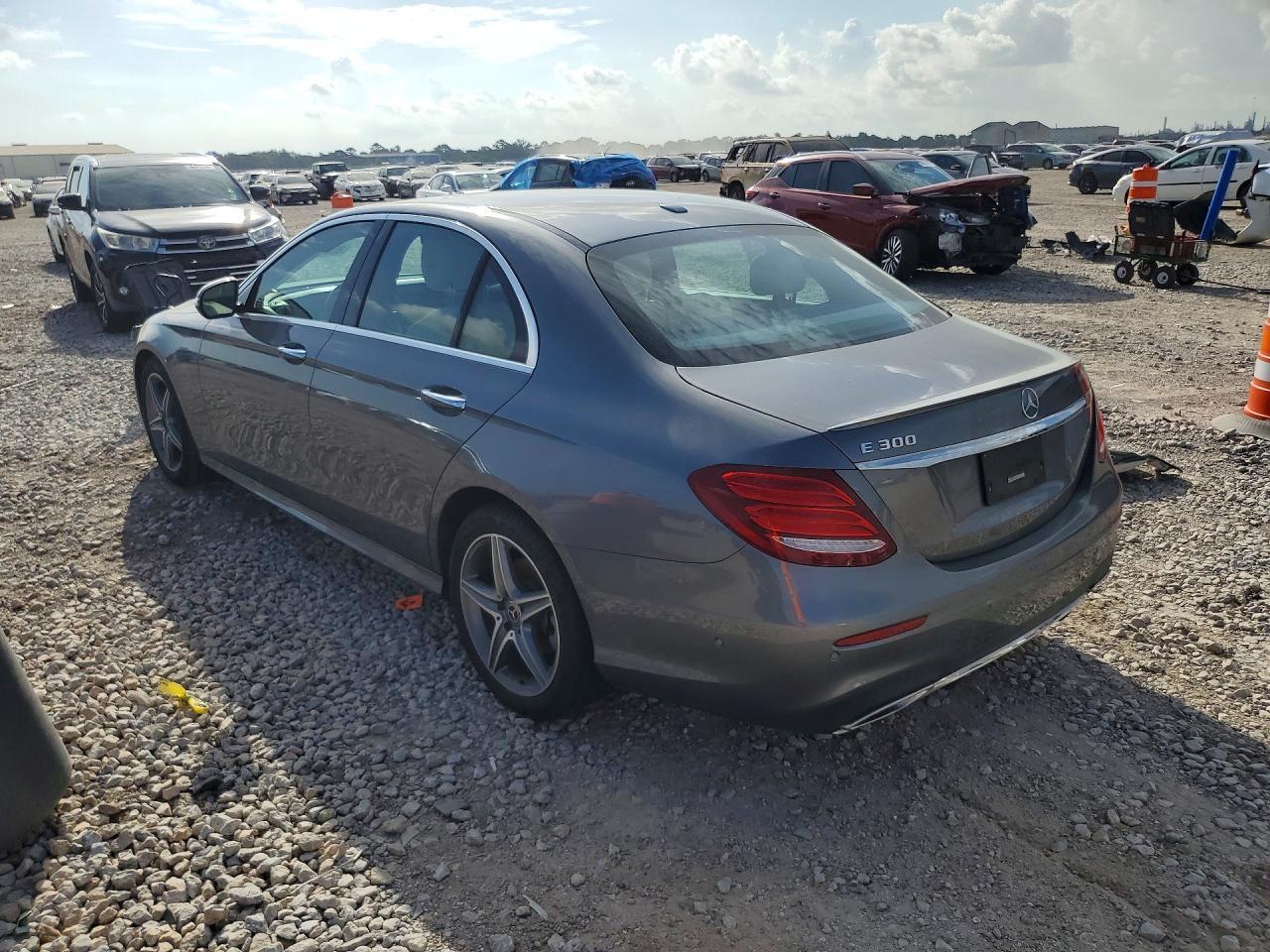 2018 MERCEDES-BENZ E-Class