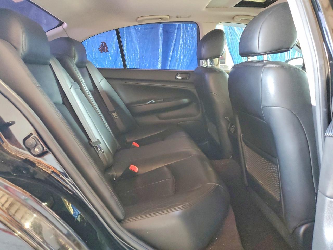 2011 INFINITI G37