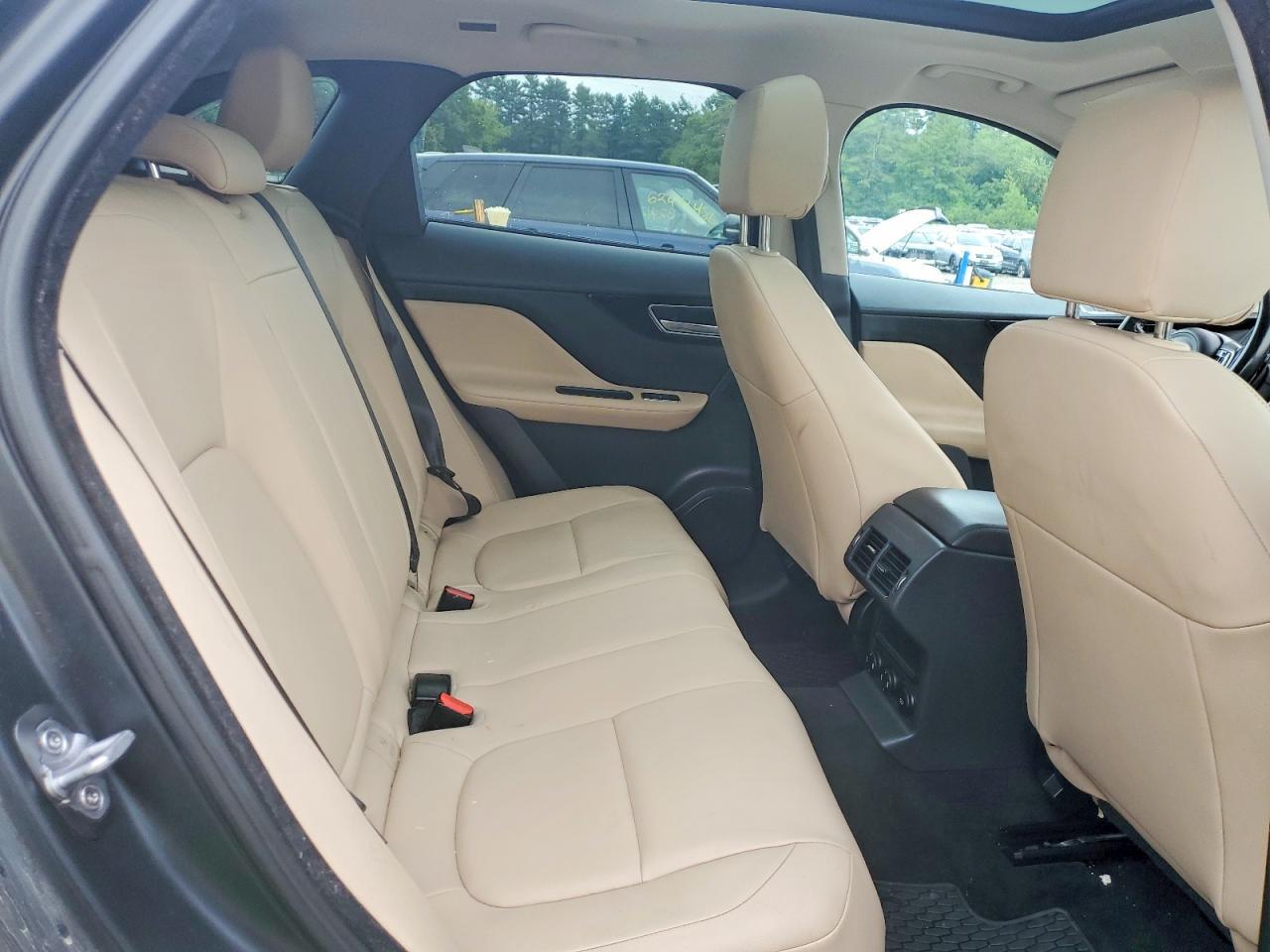 2017 JAGUAR F-Pace