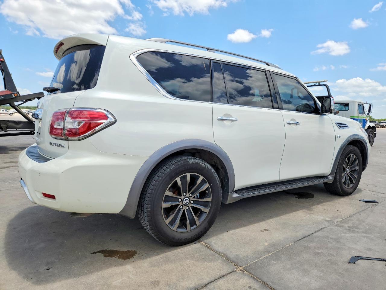 2017 NISSAN Armada