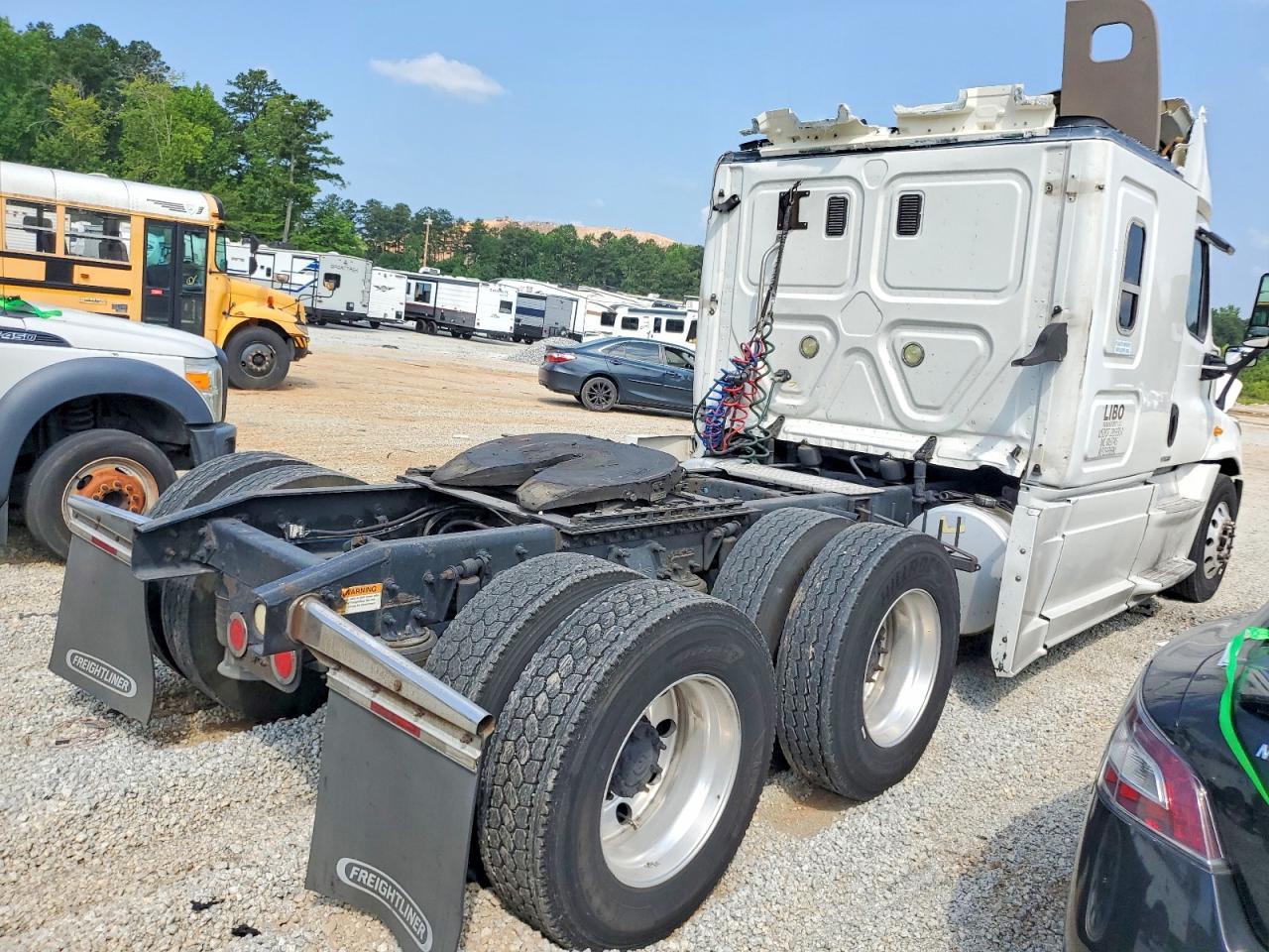 2015 FREIGHTLINER CASCADIA 125