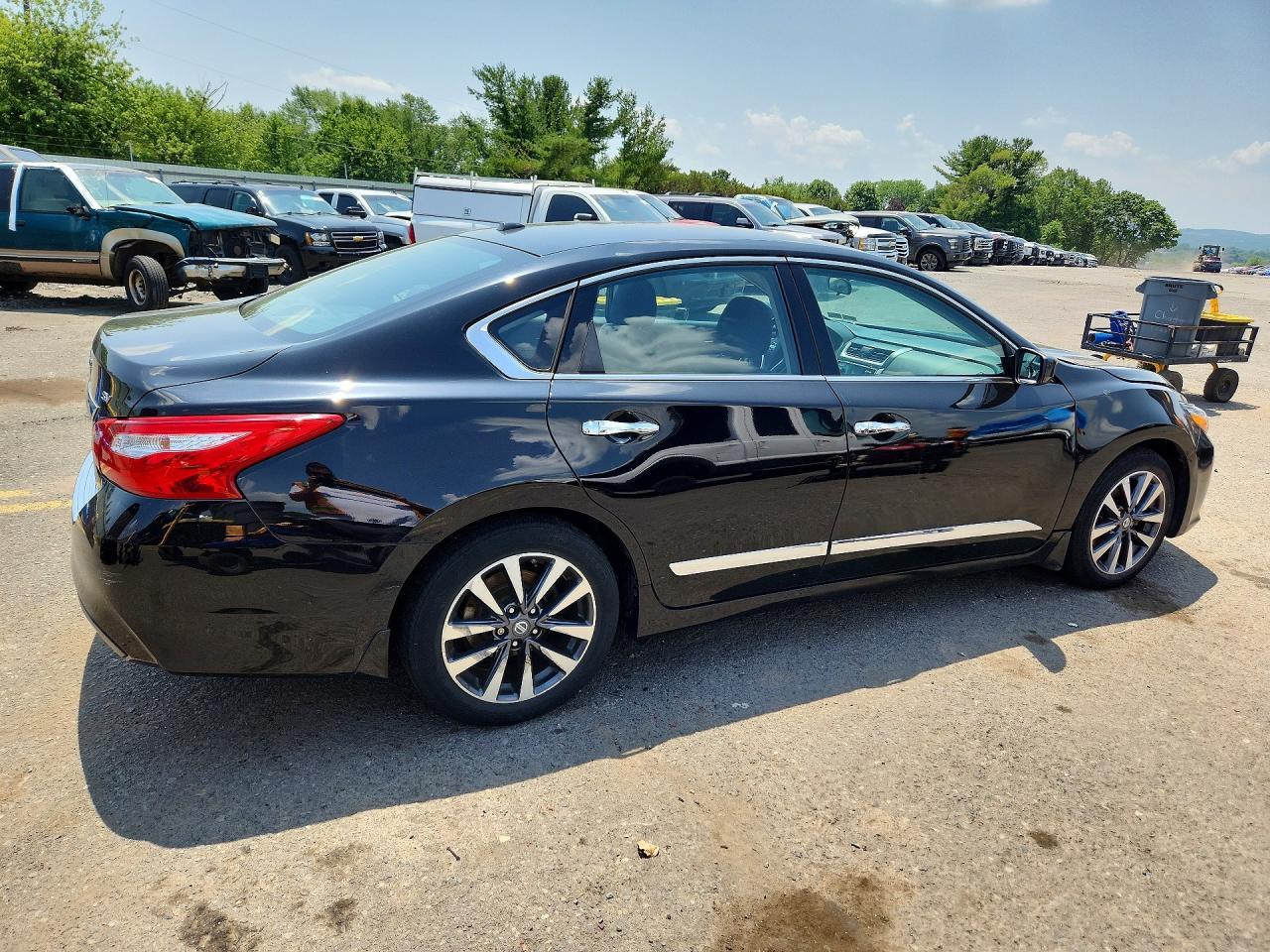 2017 NISSAN ALTIMA