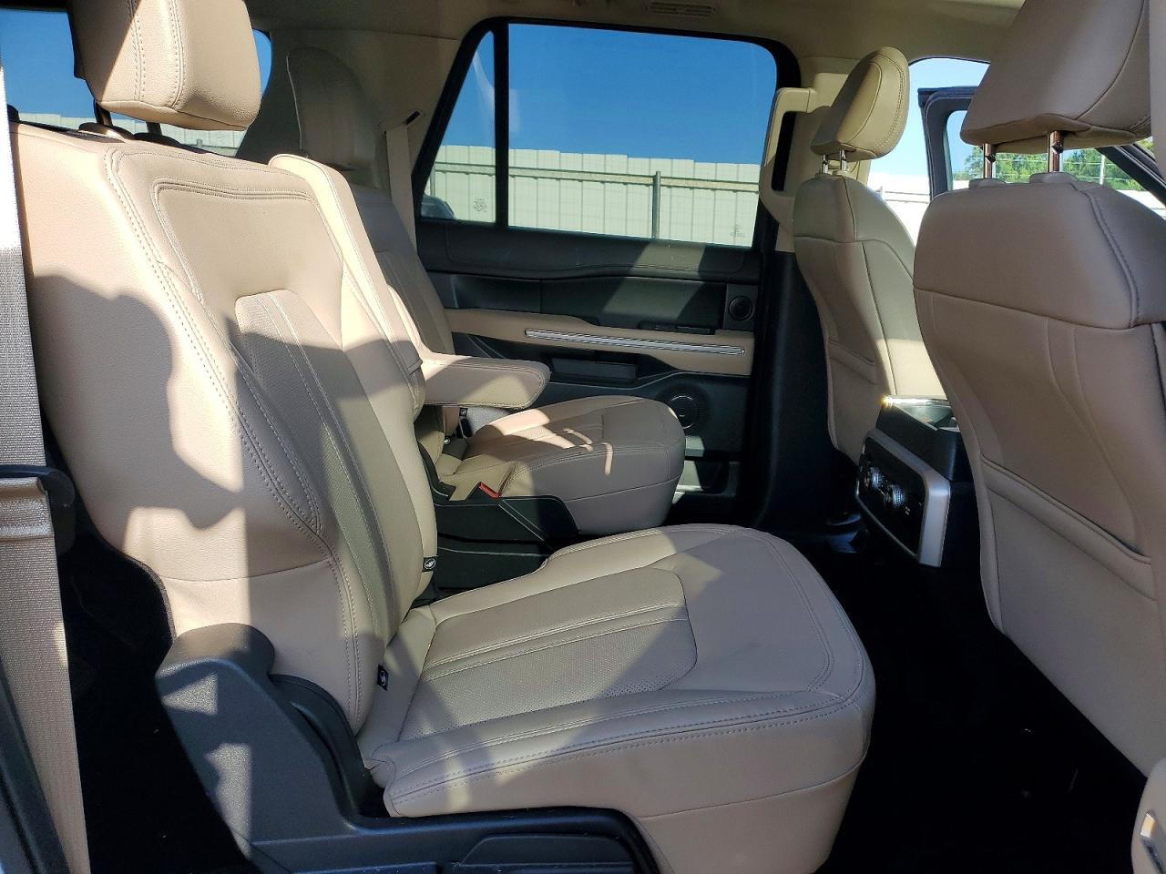 2022 FORD Expedition