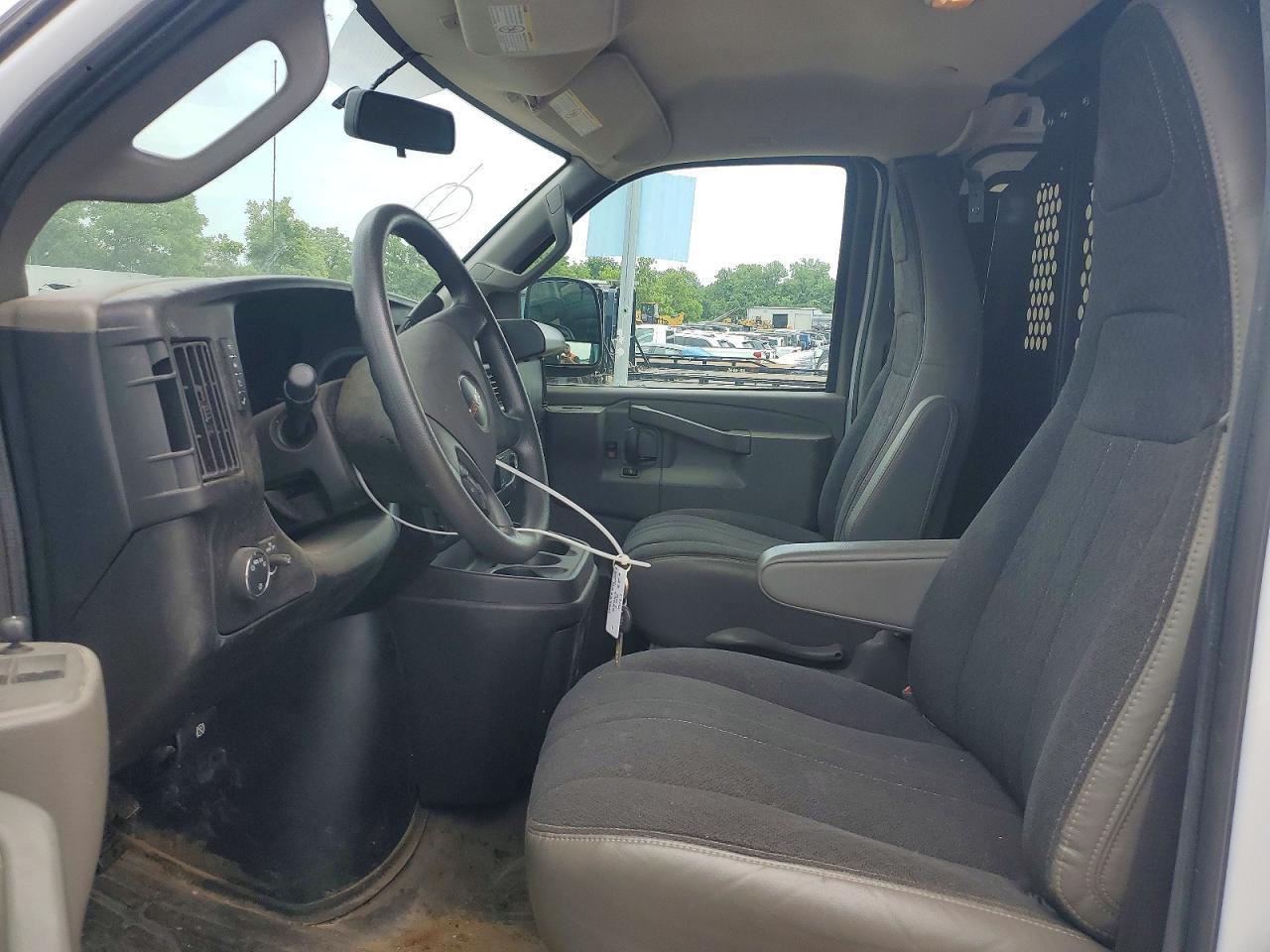 2023 GMC Savana