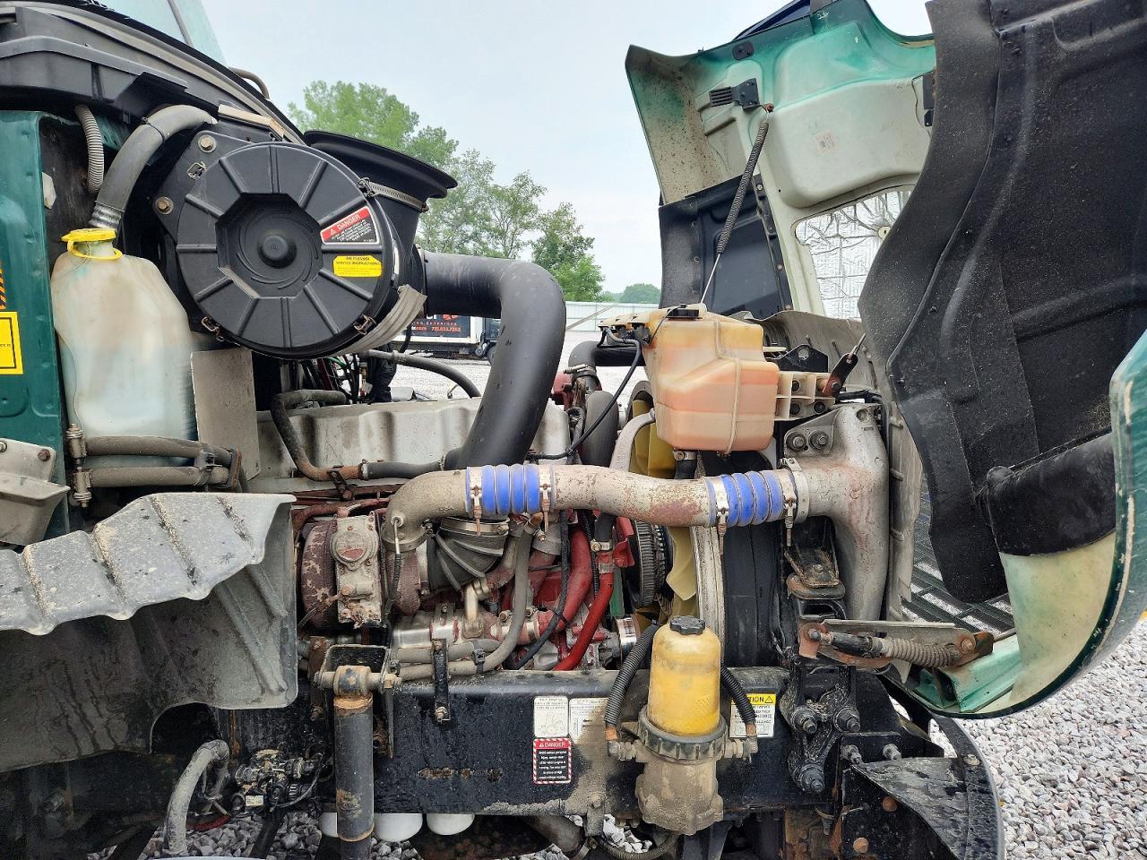 2017 MACK Cxu612