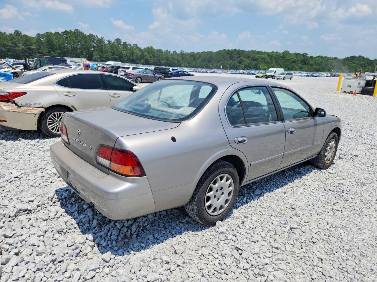 1998 NISSAN Maxima