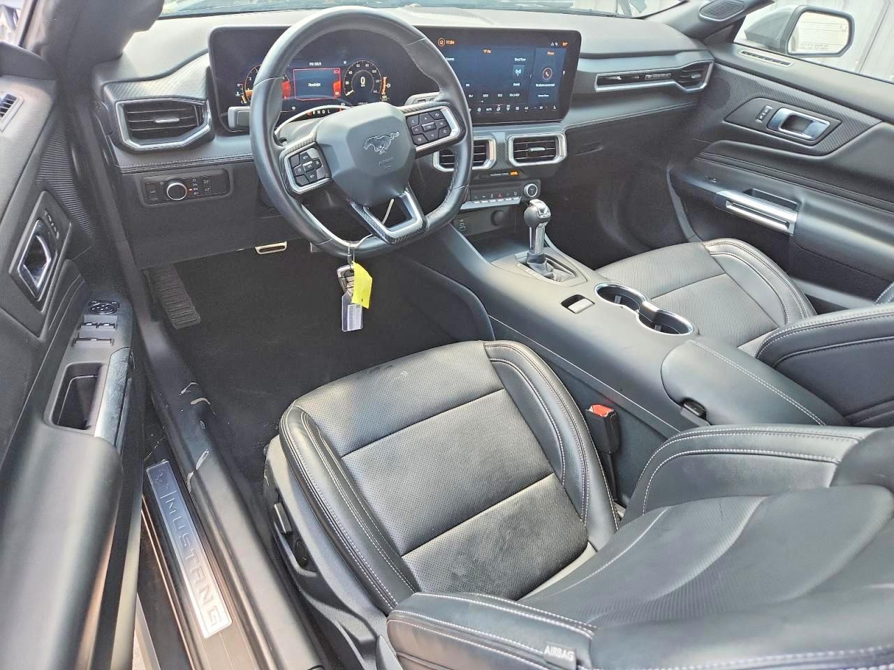 2025 FORD MUSTANG