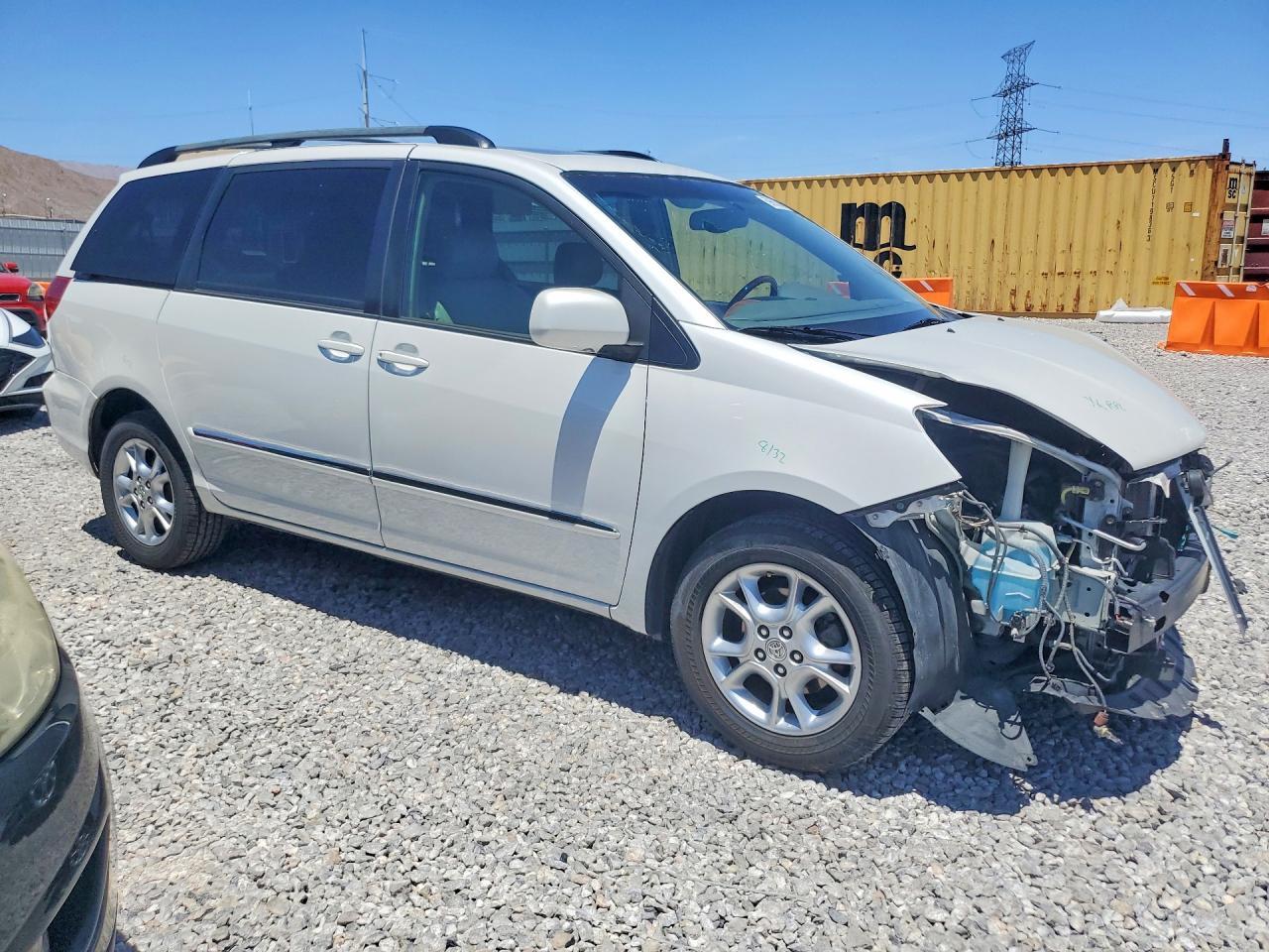 2006 TOYOTA SIENNA
