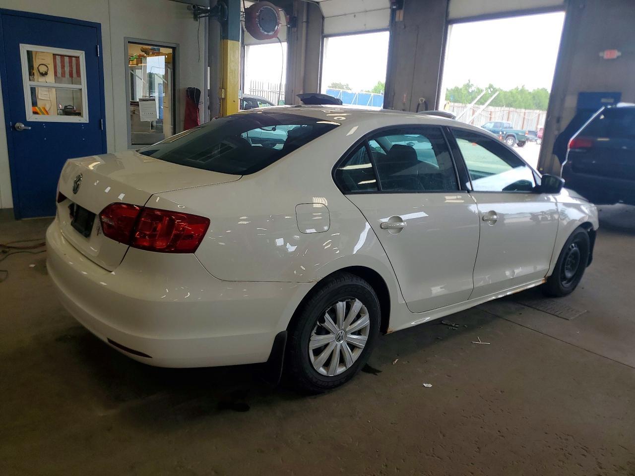 2012 VOLKSWAGEN JETTA