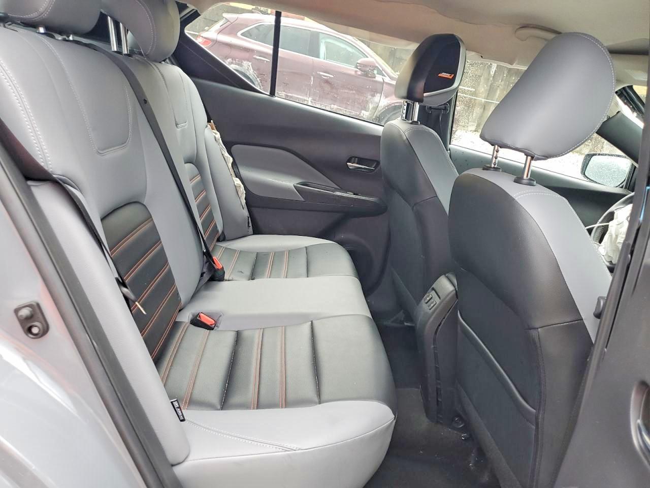 2023 NISSAN KICKS