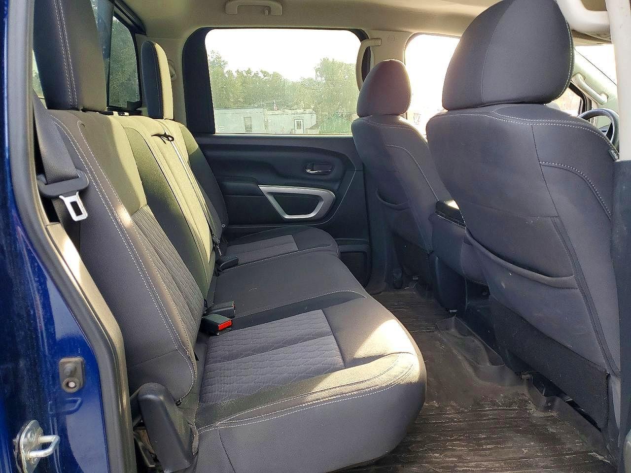 2021 NISSAN Titan