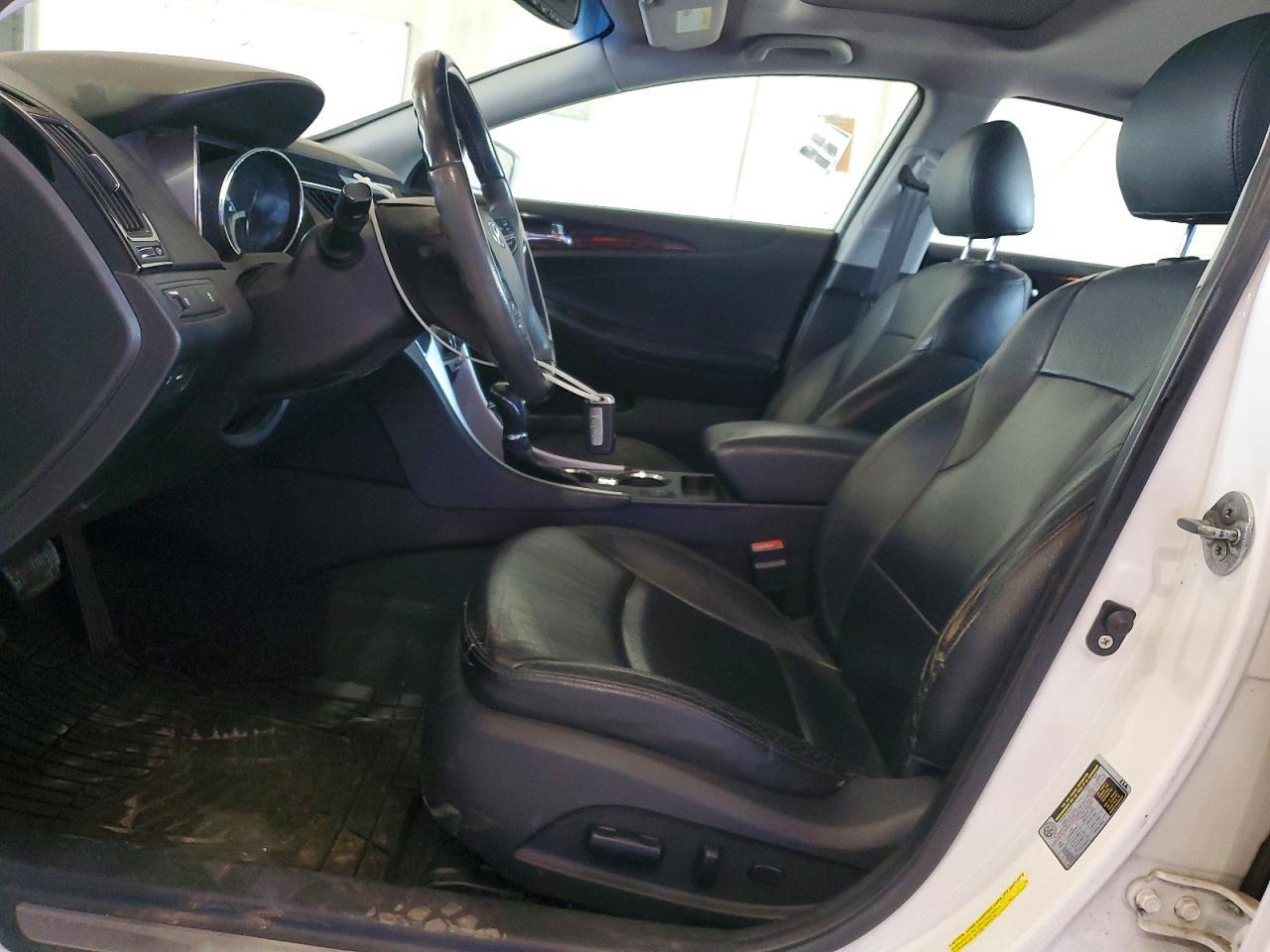 2011 HYUNDAI SONATA