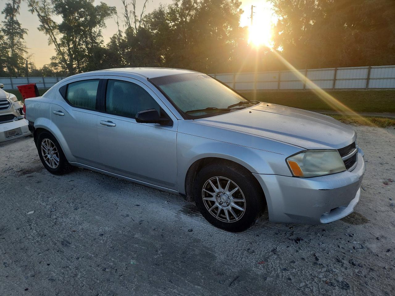 2010 DODGE Avenger