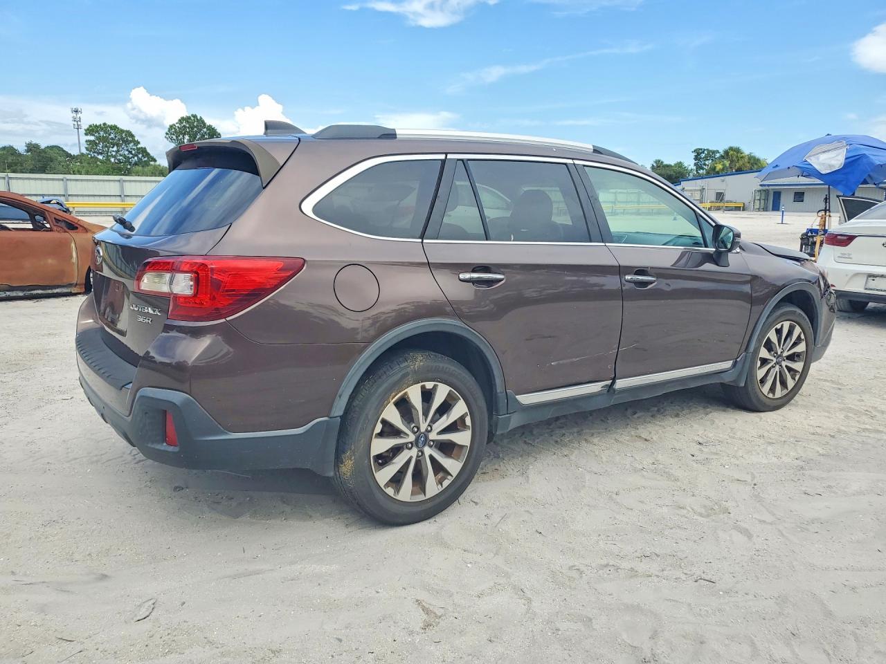 2019 SUBARU Outback