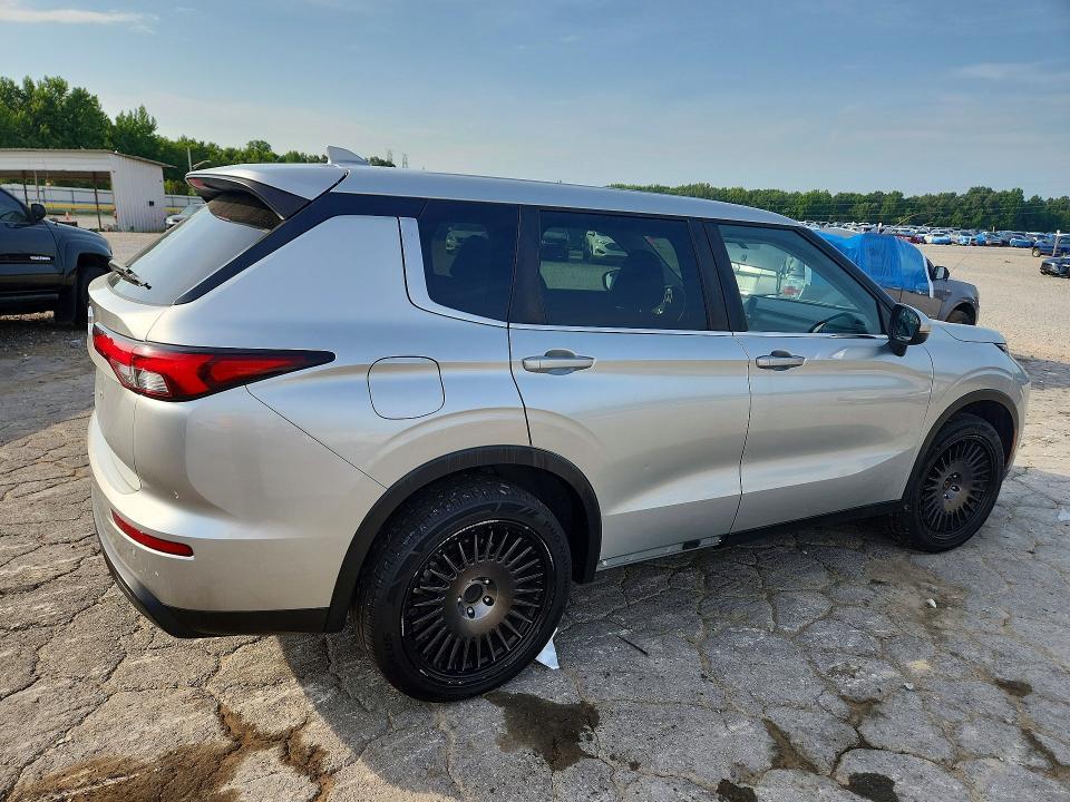 2022 MITSUBISHI outlander