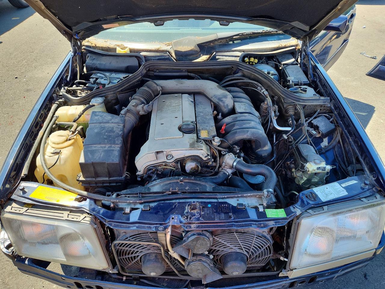 1995 MERCEDES-BENZ E-Class