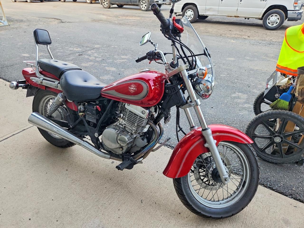 2001 SUZUKI GZ250