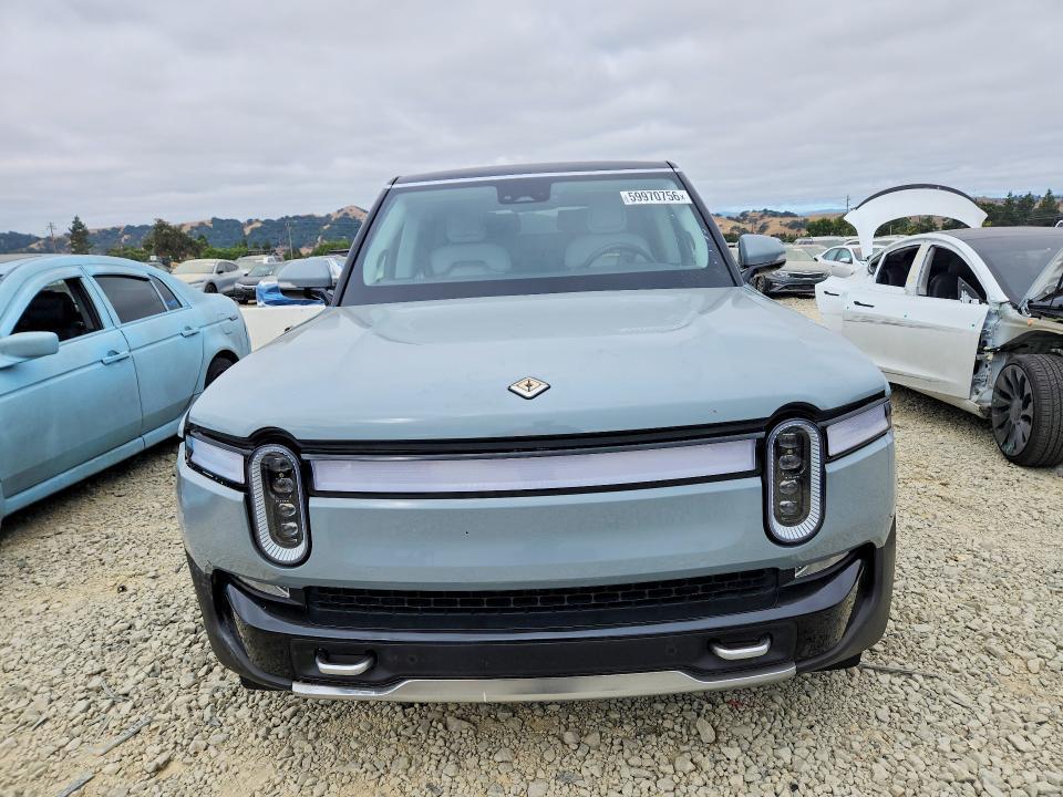 2023 RIVIAN R1s