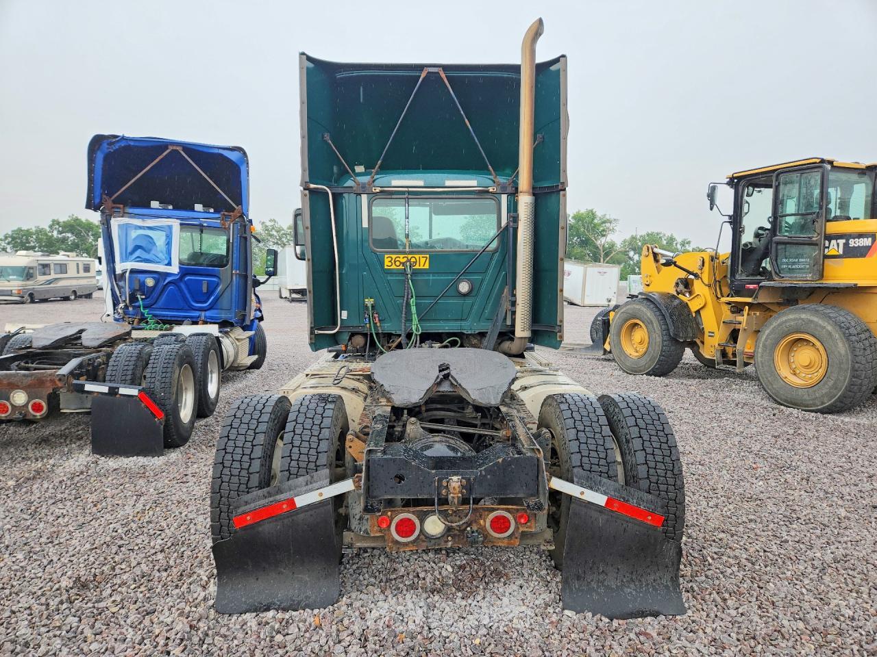 2017 MACK Cxu612