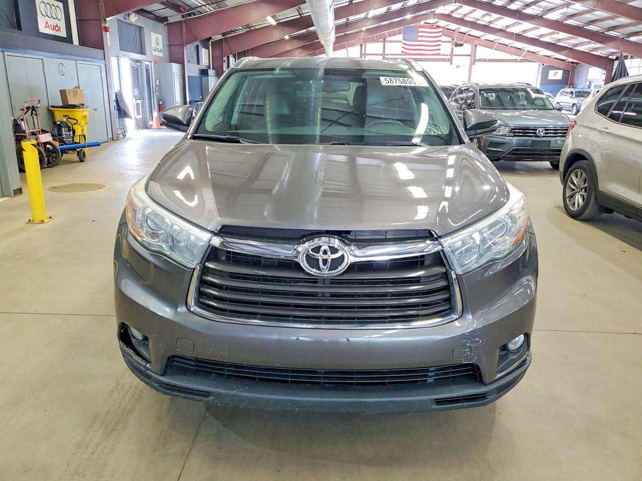 2016 TOYOTA HIGHLANDER