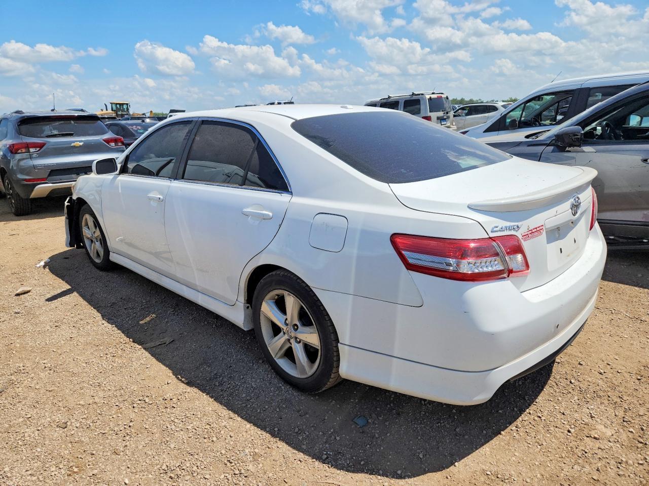 2011 TOYOTA CAMRY