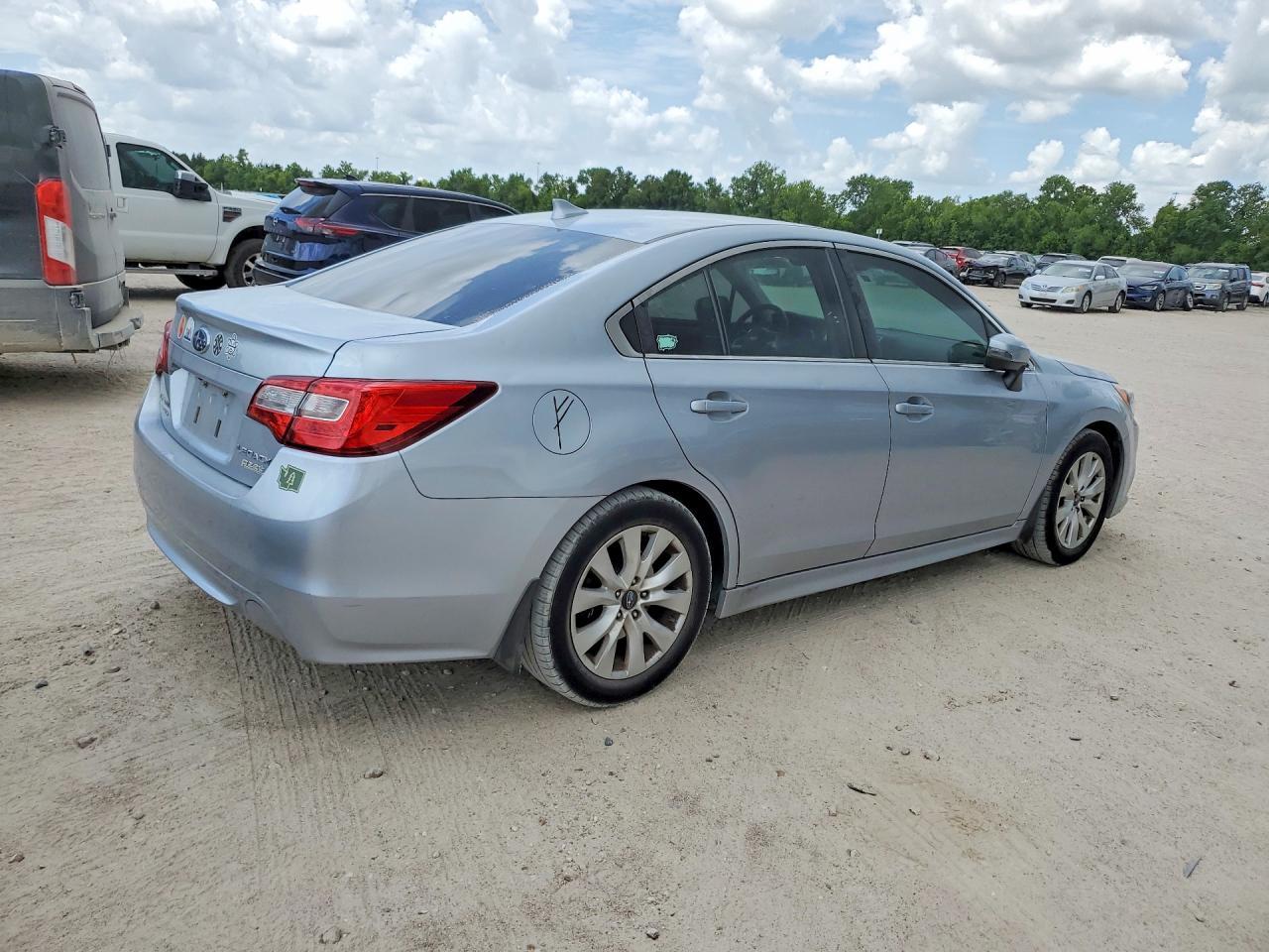 2016 SUBARU Legacy