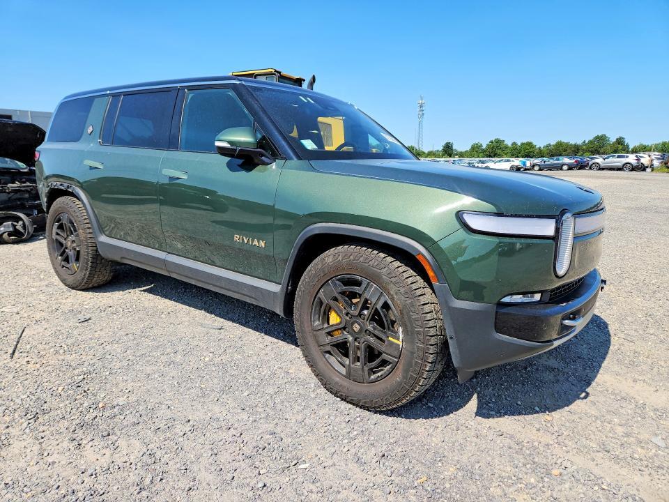 2023 RIVIAN R1s