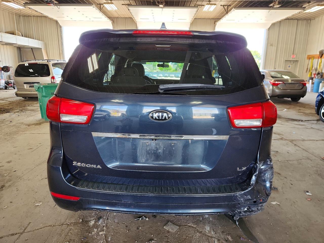 2016 KIA SEDONA