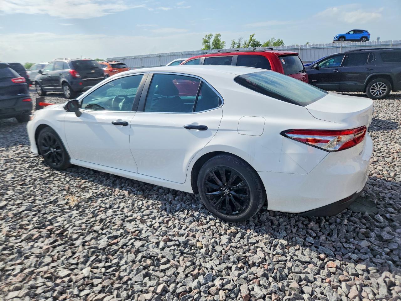 2018 TOYOTA CAMRY