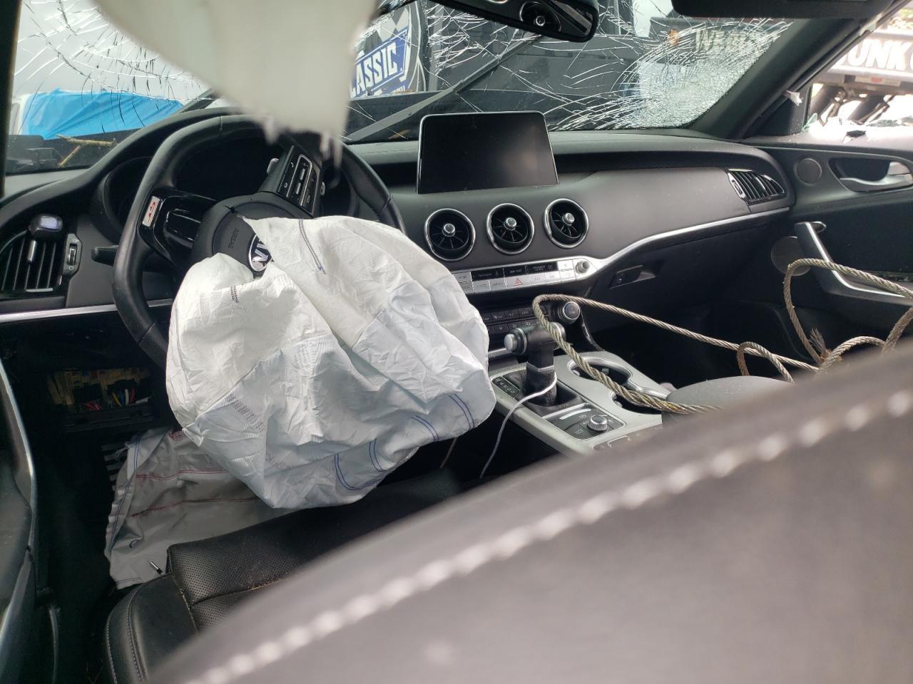 2021 KIA Stinger