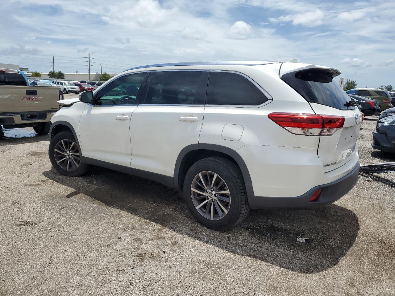 2019 TOYOTA HIGHLANDER
