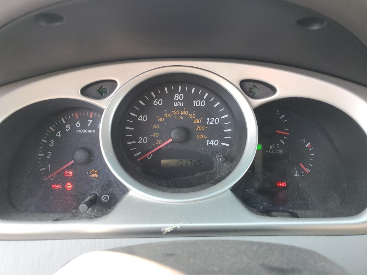 2004 TOYOTA HIGHLANDER
