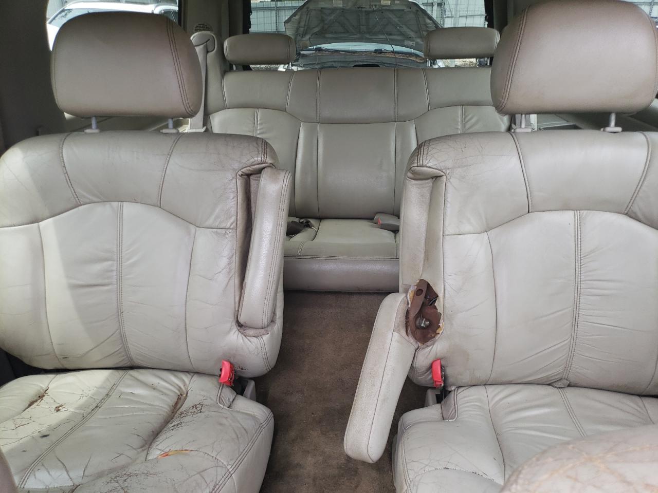 2002 CHEVROLET Suburban
