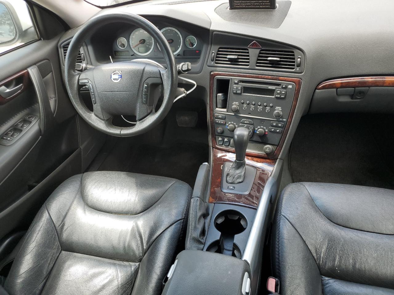 2005 VOLVO XC70