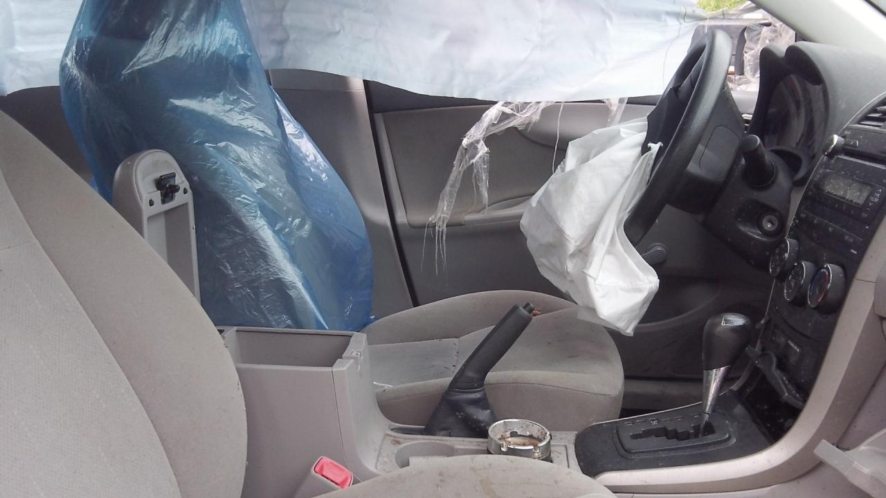 2011 TOYOTA COROLLA