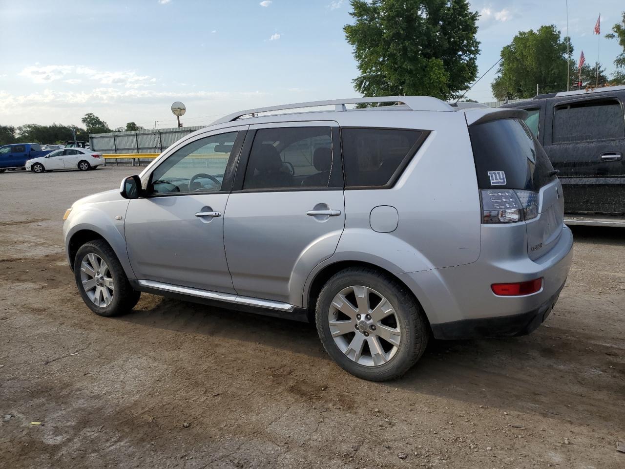2008 MITSUBISHI outlander