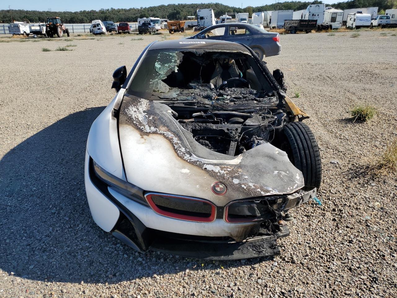 2016 BMW i8