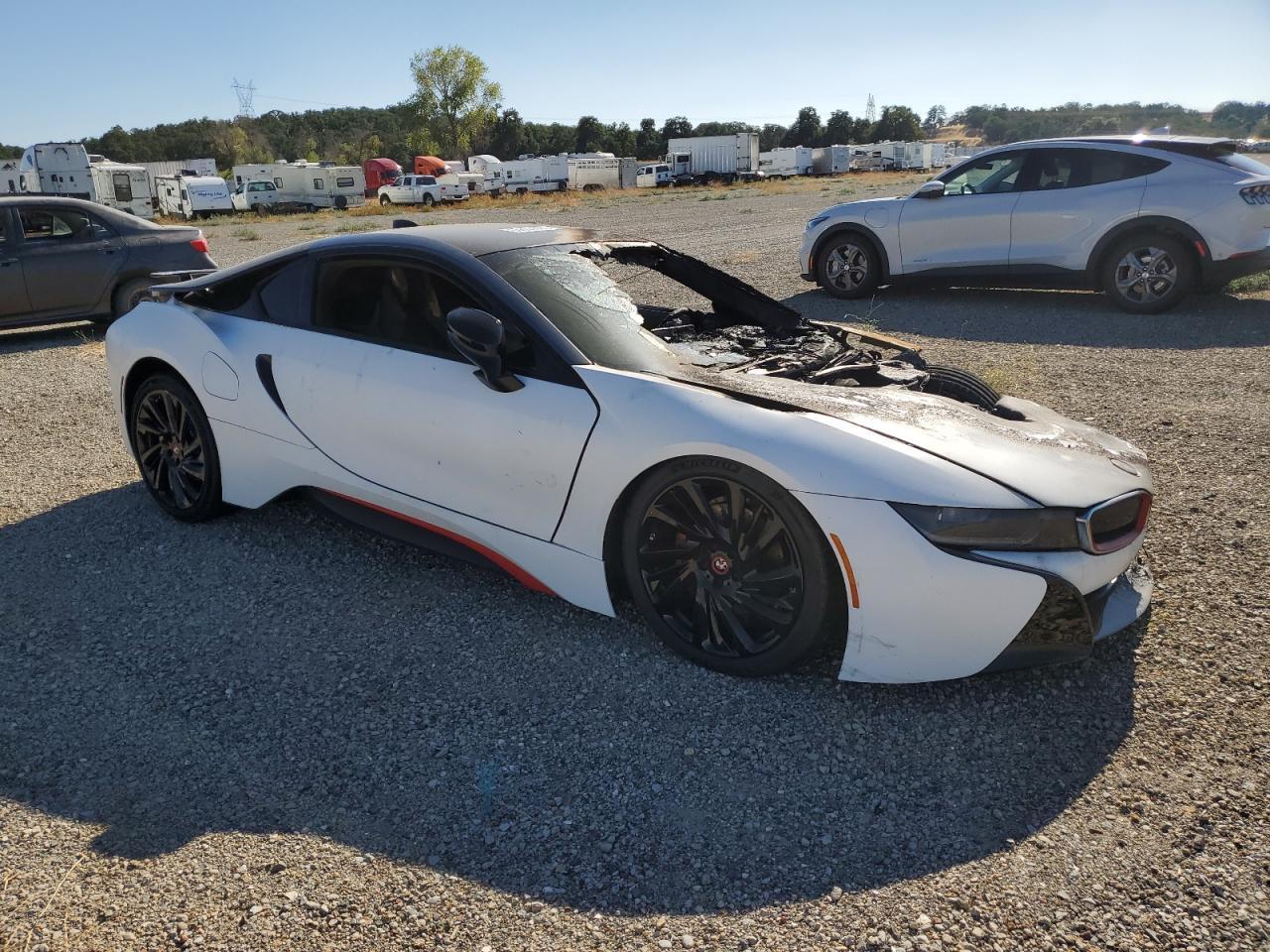 2016 BMW i8