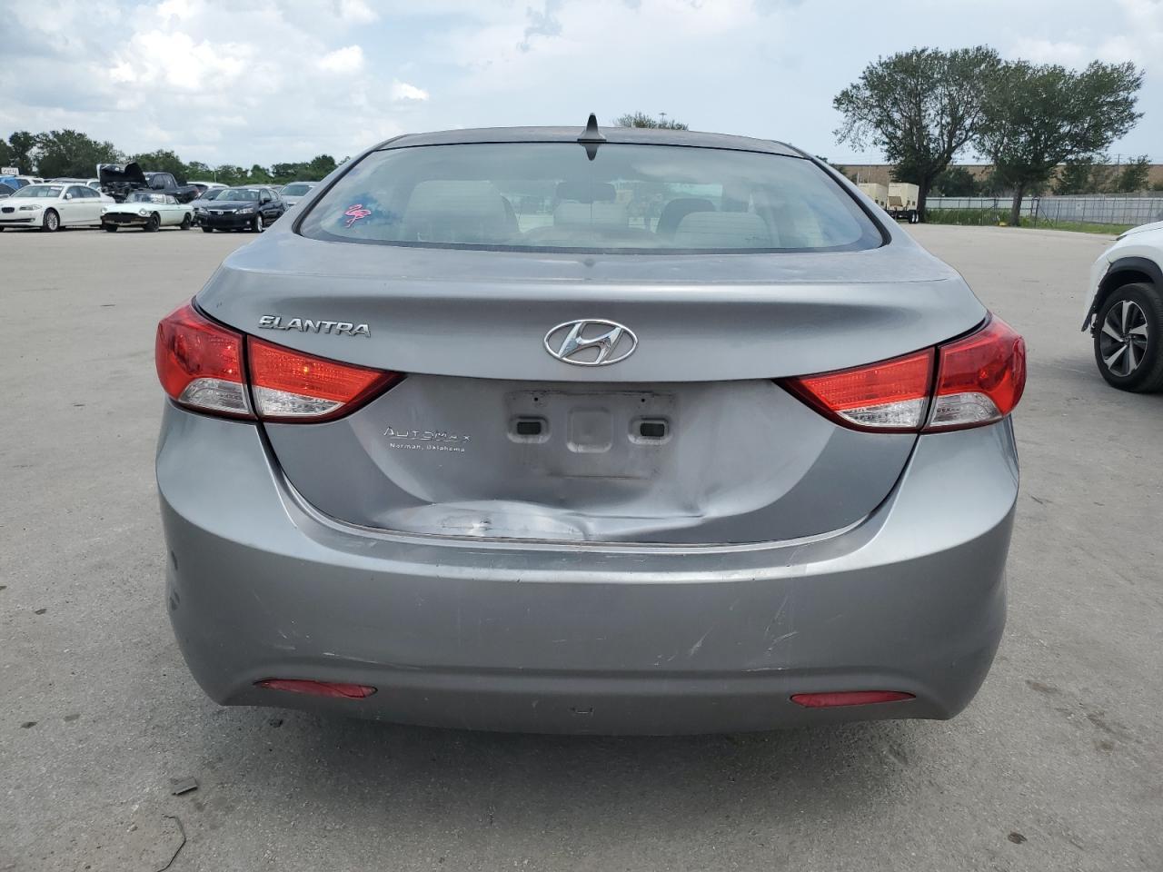 2012 HYUNDAI ELANTRA