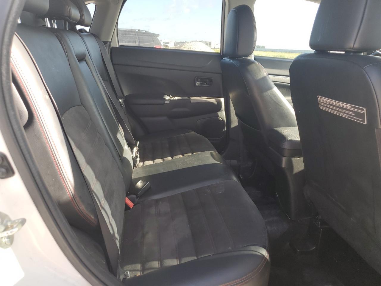 2018 MITSUBISHI outlander