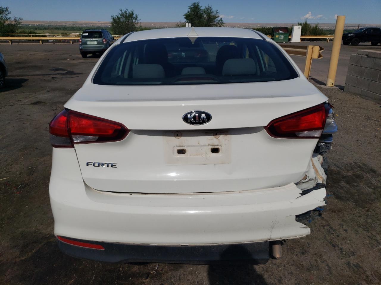 2017 KIA FORTE